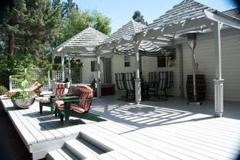 Alexandria House Bed & Breakfast Уест Келоуна Екстериор снимка
