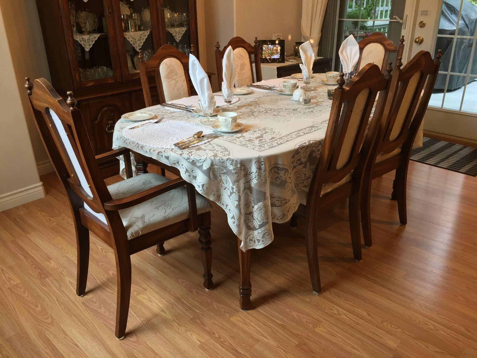 Alexandria House Bed & Breakfast Уест Келоуна Екстериор снимка